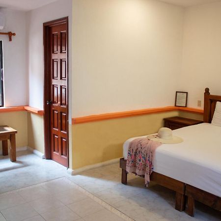 Hotel Vista Caribe 5Ta Av A 5 Pasos De La Playa Плая дел Кармен Екстериор снимка