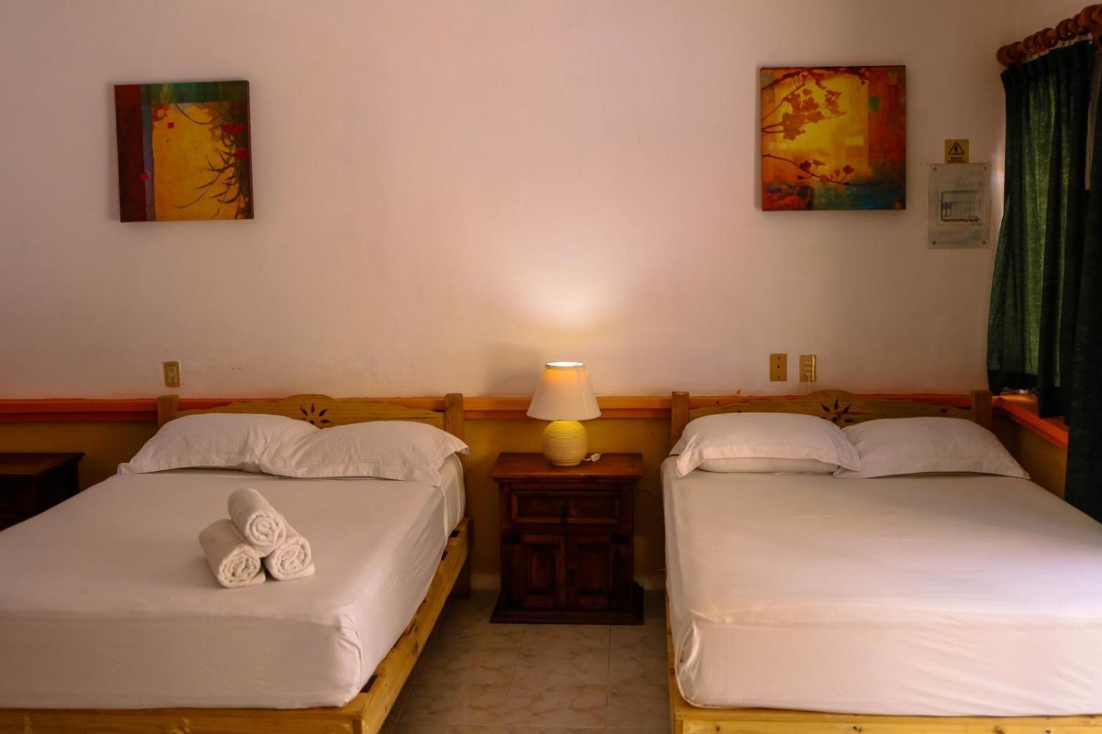 Hotel Vista Caribe 5Ta Av A 5 Pasos De La Playa Плая дел Кармен Екстериор снимка