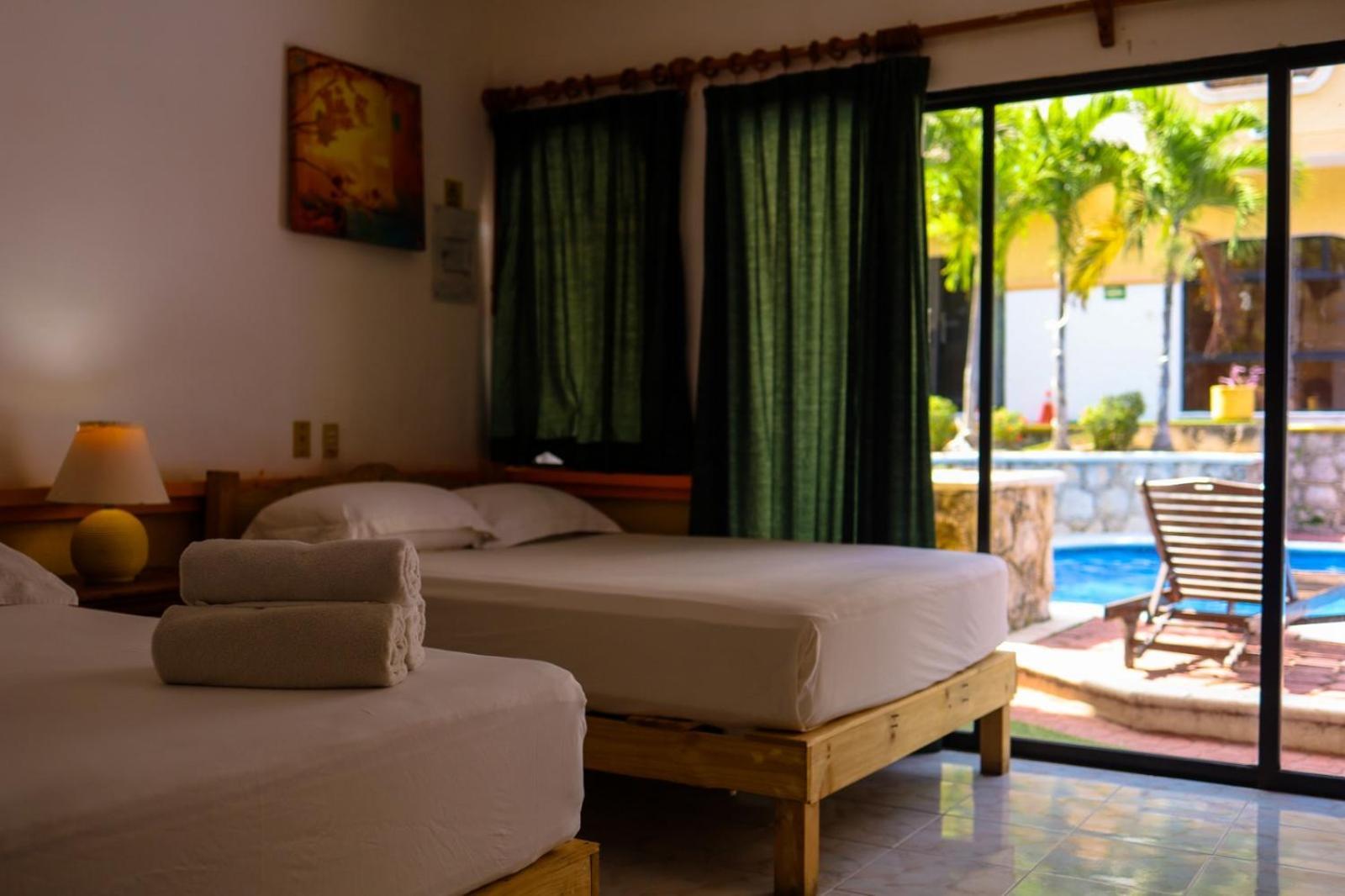 Hotel Vista Caribe 5Ta Av A 5 Pasos De La Playa Плая дел Кармен Екстериор снимка