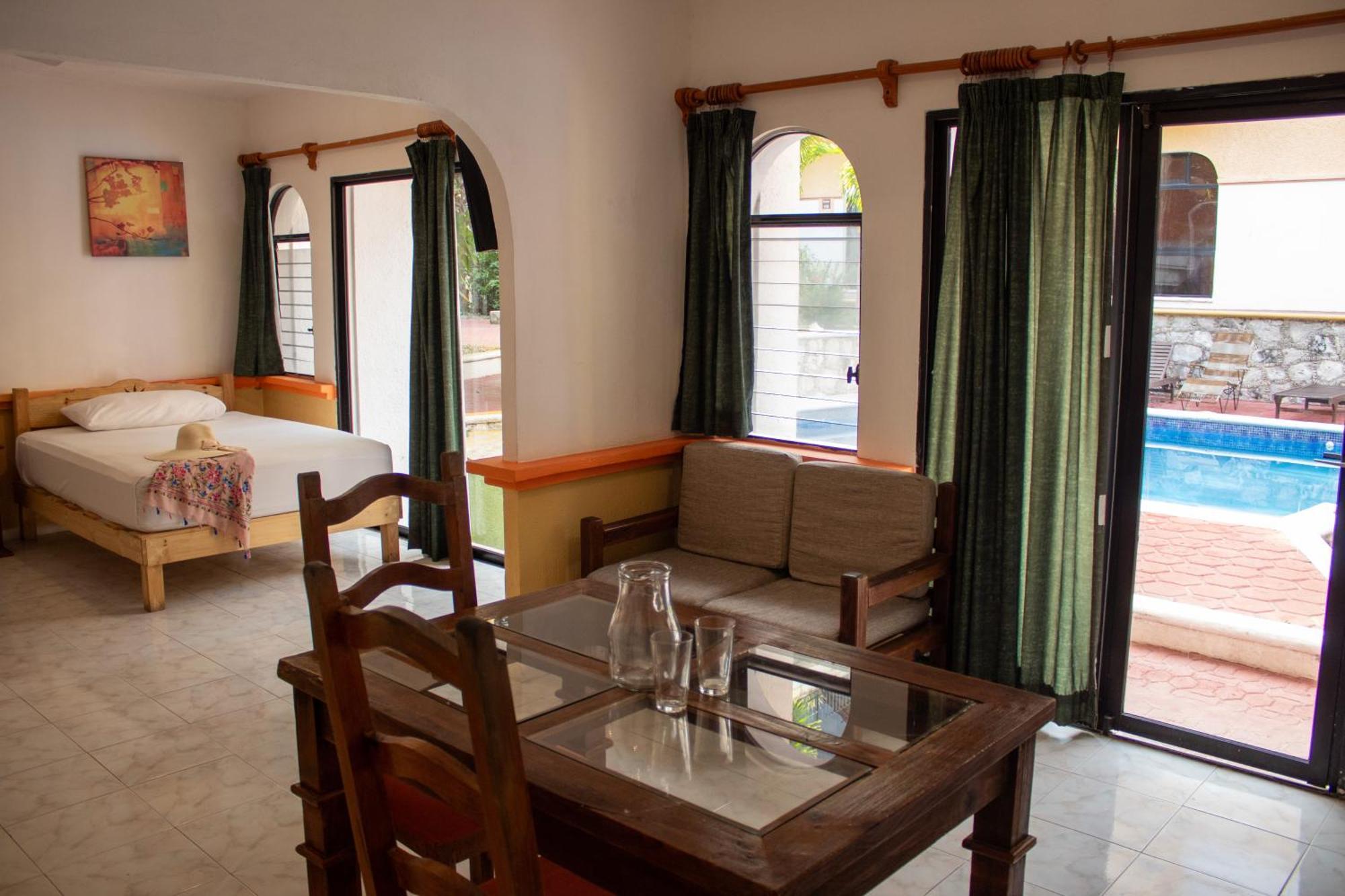 Hotel Vista Caribe 5Ta Av A 5 Pasos De La Playa Плая дел Кармен Екстериор снимка