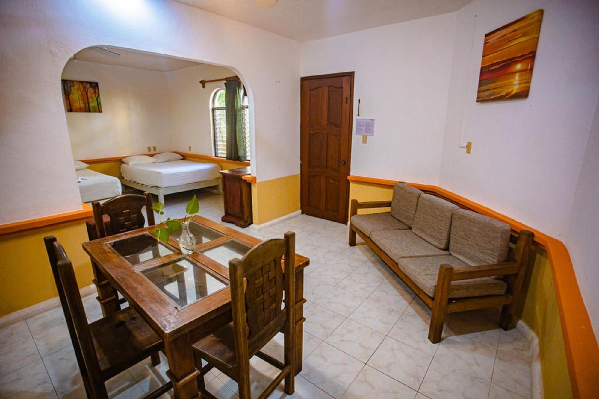 Hotel Vista Caribe 5Ta Av A 5 Pasos De La Playa Плая дел Кармен Екстериор снимка