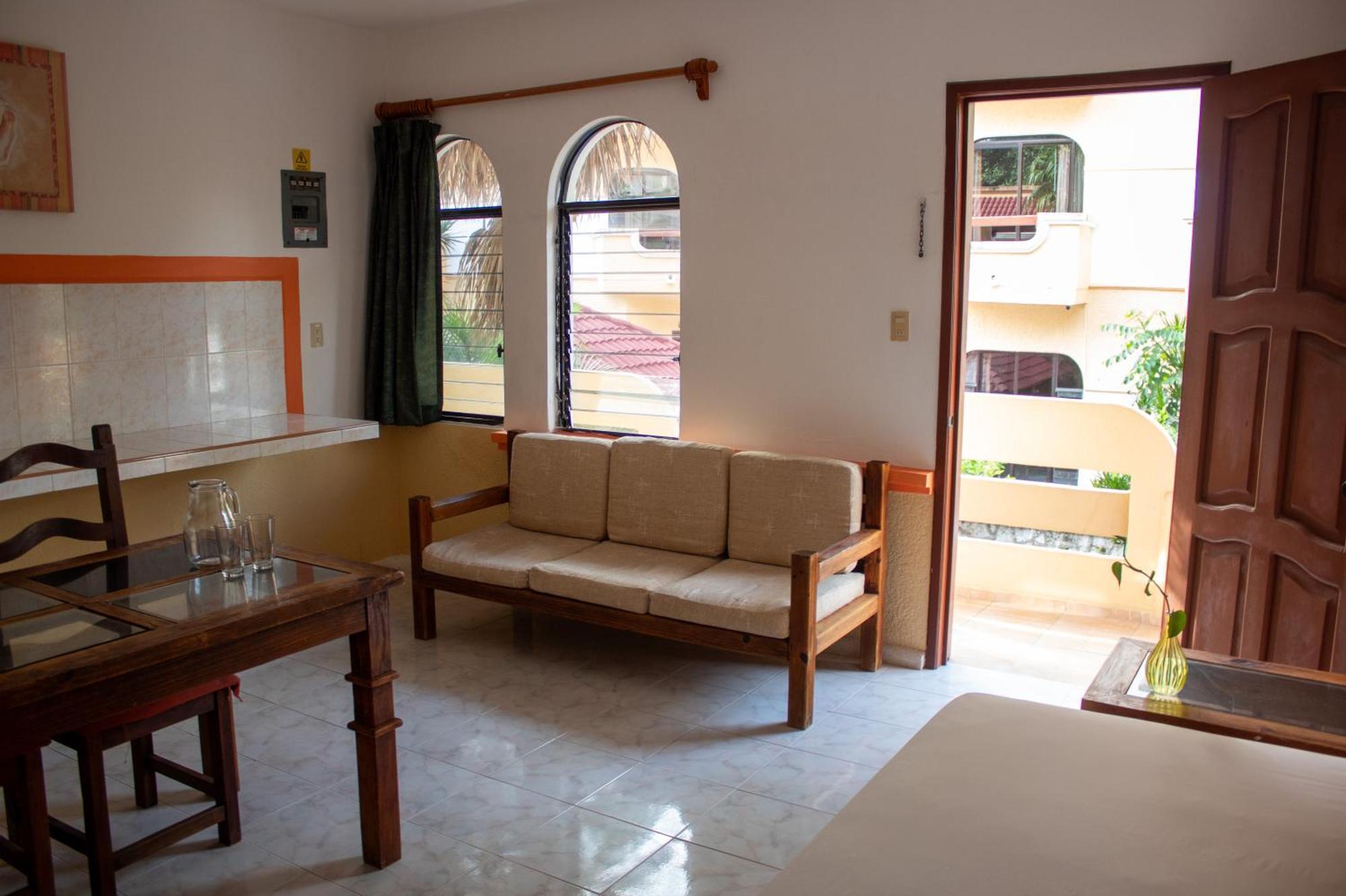 Hotel Vista Caribe 5Ta Av A 5 Pasos De La Playa Плая дел Кармен Екстериор снимка