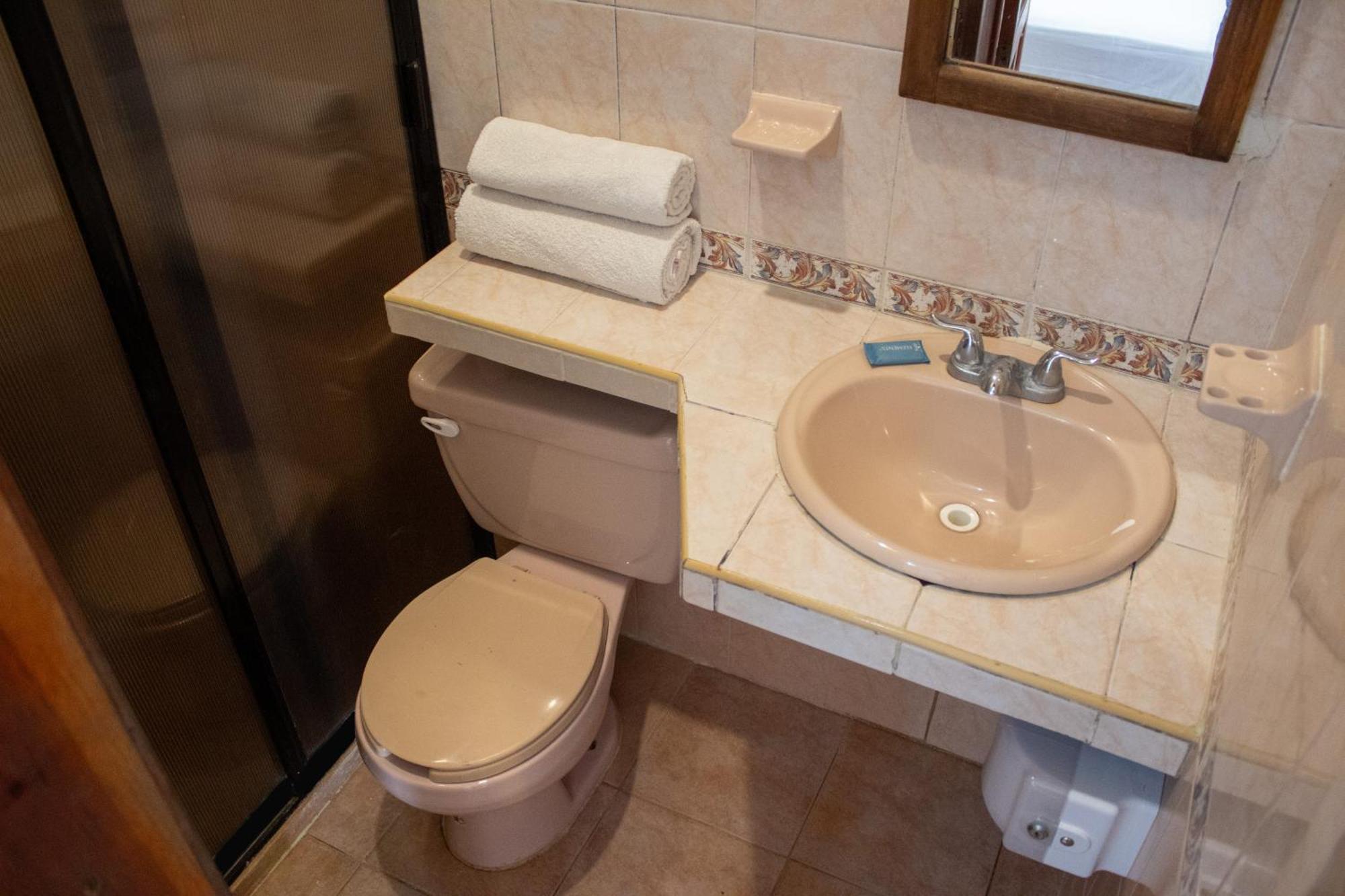 Hotel Vista Caribe 5Ta Av A 5 Pasos De La Playa Плая дел Кармен Екстериор снимка