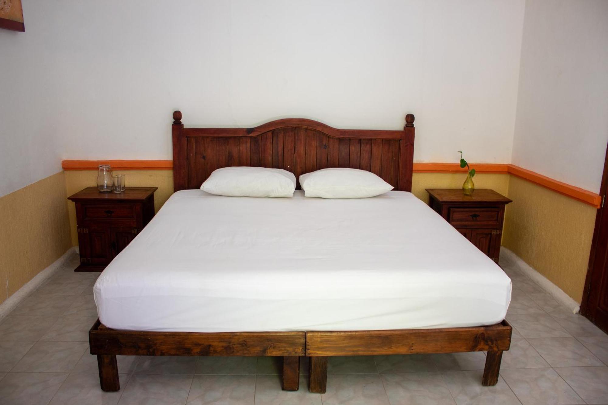 Hotel Vista Caribe 5Ta Av A 5 Pasos De La Playa Плая дел Кармен Екстериор снимка