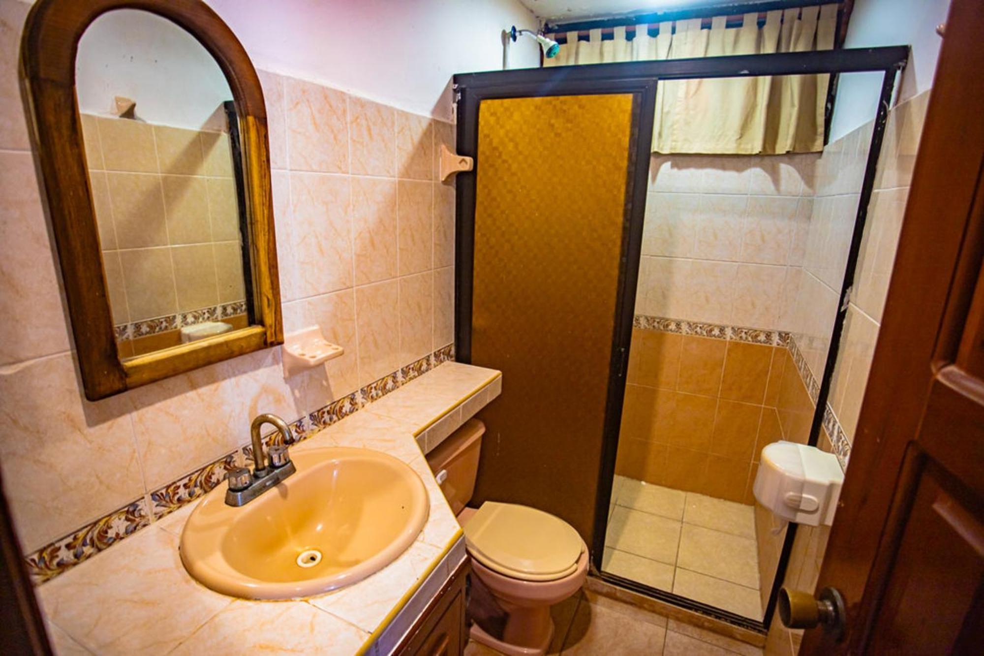 Hotel Vista Caribe 5Ta Av A 5 Pasos De La Playa Плая дел Кармен Екстериор снимка
